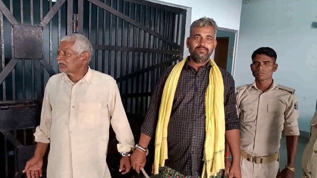 सूर्यगढ़ा थाना पुलिस ने रहाटपुर गांव से दो वारंटी को गिरफ्तार कर भेजा गया जेल