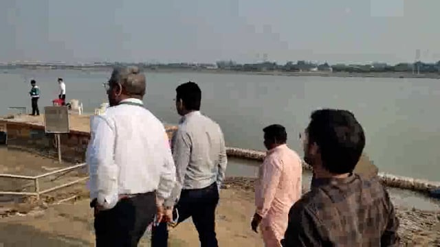 छठ पर्व के दृष्टिगत DM व SSP ने विभिन्न घाटों का निरीक्षण कर सुरक्षा व्यवस्था आदि का लिया जायजा,दिए आवश्यक दिशा निर्देश