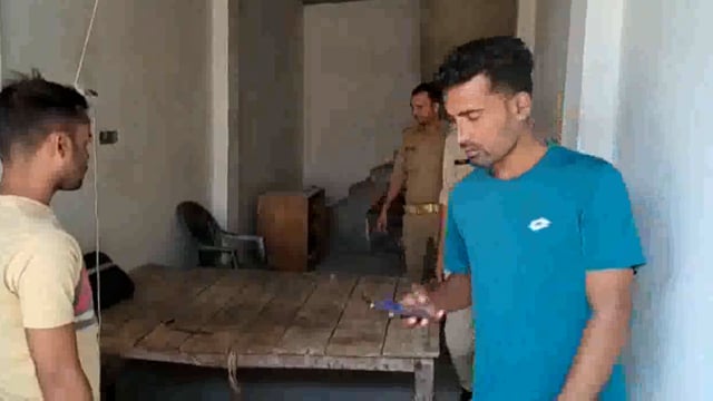 खैर कोतवाली लोहागढ़ में अज्ञात चोरों ने बैटरी इनवर्टर सोलर प्लेट चुरा कर ले गए