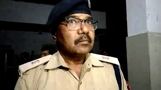 समुदायिक स्वास्थ्य केंद्र दिबियापुर में अपर पुलिस अधीक्षक शिष्यपाल सिंह ने मीडिया से कहा#sp #upp #dm auraiya