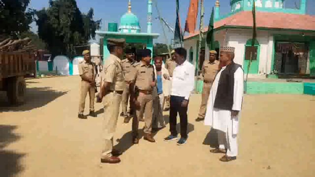 उड़वलिया में दो दिवसीय उर्स मेले के आयोजन को लेकर CO इटवा हरीश चंद्र ने किया स्थलीय निरीक्षण ।