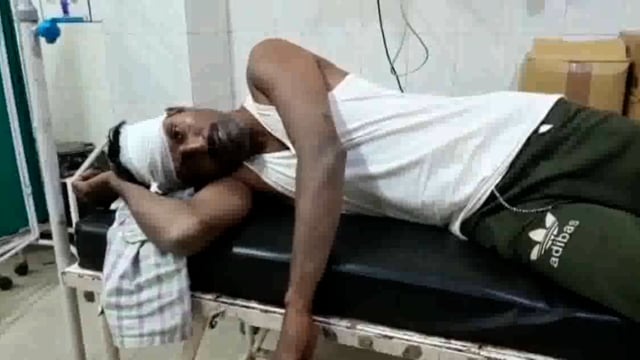 थाना सदर बाजार क्षेत्र की बलदेव पुरम में जमकर चले लाठी डंडे फिके ईट पत्थर मारपीट के दौरान एक युवक गंभीर आधा दर्जन घायल