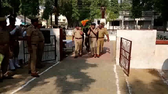 सीतापुर: अटरिया पुलिस जीप में अज्ञात वाहन ने मारी टक्कर, दरोगा की मौत, तीन सिपाही घायल ,दी गई श्रद्धांजली 