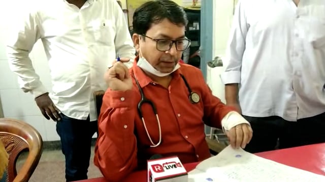  लालगंज थाना क्षेत्र मे तेज रफ्तार डंपर वाहन ने ई-रिक्शा वाहन समेत बाइक सवारों को मारी टक्कर 5 लोग गंभीर रूप से हुए घायल