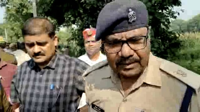 थाना कोतवाली औरैया क्षेत्र के अंतर्गत डीसीएम वाहन की टक्कर से छात्रा की मौत पुलिस अधीक्षक औरैया द्वारा द्वारा दी गई बाइट