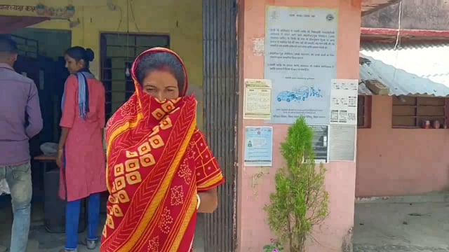 हसनगंज पुलिस ने मीरापरती गांव से एक शराब तस्कर महिला को किया गिरफ्तार भेजा जेल