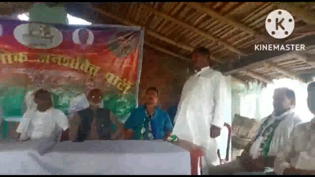 राष्ट्रीय लोक जनशक्ति पार्टी की बैठक में जिलाध्यक्ष ने जदयू महासचिव अनिल पासवान को दिलाई R लोजपा की सदस्यता