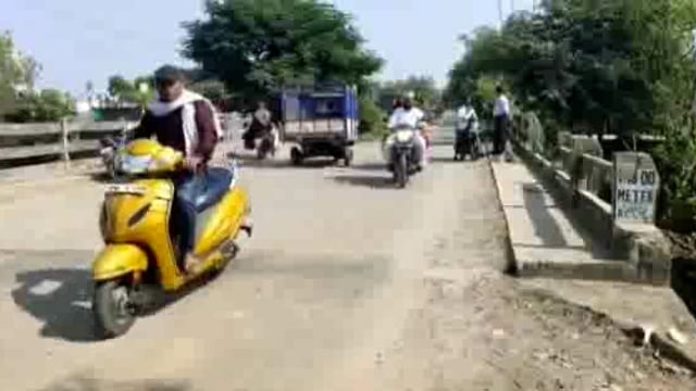 मानक विहीन जर्जर पुल दे रहा है हादसे को दावत जिम्मेदार बने मूकदर्शक
 