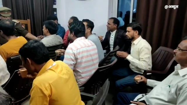 जनपद बहराइच थाना नानपारा क्षेत्र अंतर्गत क्षेत्राधिकारी नवयुक्त राहुल पांडे व प्रभारी निरीक्षक शमशेर बहादुर सिंह समस्त प