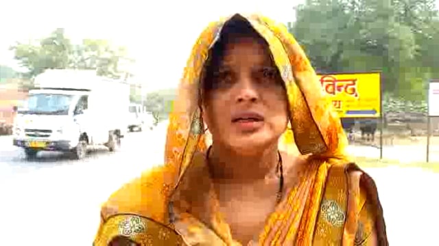 कोतवाली खैर गांव नायल में पति पत्नी से करता है आए दिन मारपीट महिला ने तहरीर देकर लगाई पुलिस से मदद की गुहार