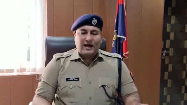 थाना गुन्नौर पुलिस ने तीन लुटेरे अपराधियों को चेकिंग के दौरान किया गिरफ्तार पुलिस अधीक्षक चक्रेश मिश्रा ने दी जानकारी |