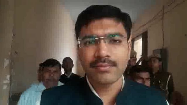 जनपद संभल के गुन्नौर तहसील में समाधान दिवस में पहुंचे जिला अधिकारी मनीष बंसल ने दी जानकारी|