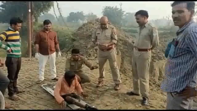 जिंदगी से परेशान विकलांग व्यक्ति ने अड़ींग बम्बे में लगाई छलांग , पुलिस ने उपचार के लिए अस्पताल भेजा ।