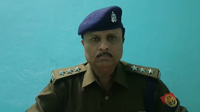 थाना बिधूना अन्तर्गत जमीनी विवाद मे एक पक्षीय द्वारा हवाई फायरिंग की गई, जिस के संबंध में क्षेत्राधिकारी बिधूना द्वारा