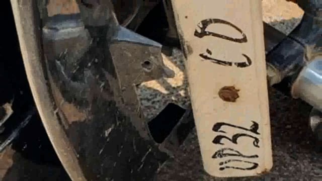 गोंडा, ट्रक की चपेट में आने से बाइक सवार की दर्दनाक मौत