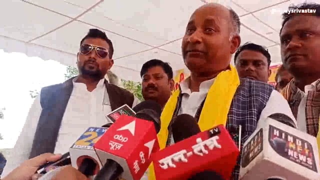 ओमप्रकाश राजभर एक फितरतबाज नेता है