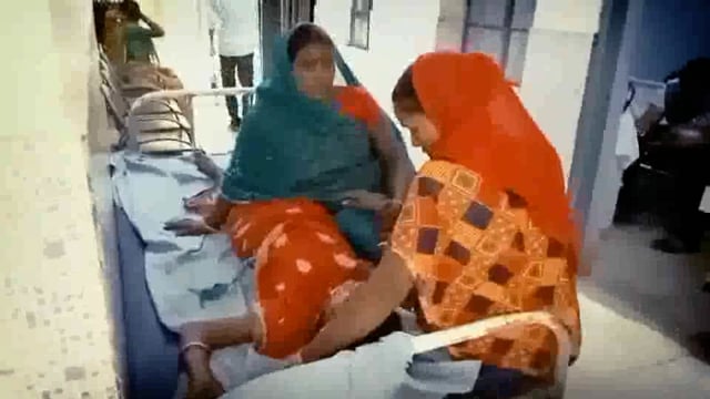 अमरपुर नगर पंचायत के बिदनचक में घास काटने हेतु खेत जाने के दौरान करंट की चपेट में आने से 1 महिला हुई  जख्मी