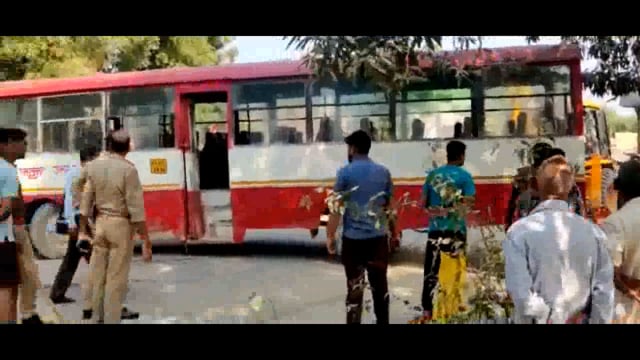 रोडवेज बस का स्टियरिंग फेल होने से पहुंची गड्ढे में, बड़ा हादसा टला
थाना उदयपुर पुलिस ने क्रेन से निकलवाया बाहर