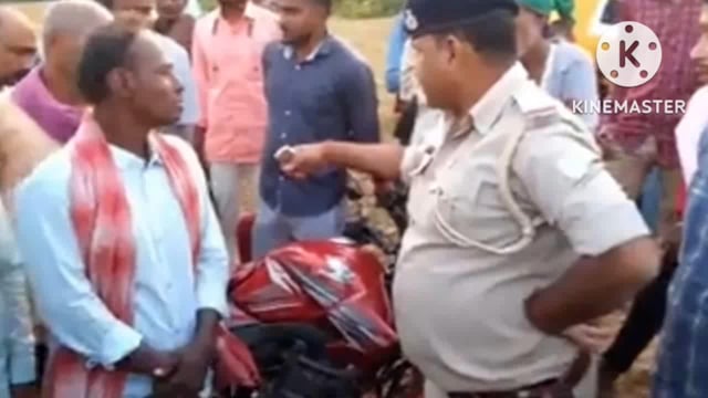 फुल्लीडुमर डैम के पास सीएसपी संचालक से की लूटपाट की कोशिश संचालक में बहादुरी से लोडेड कट्टा छीना बदमाश हुए फरार