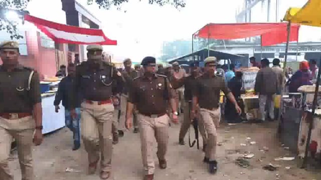 कार्तिक पूर्णिमा को सकुशल संपन्न कराए जाने को लेकर एसपी द्वारा जिले के ककरही जोगिया आदि घाटों का किया गया निरीक्षण ।