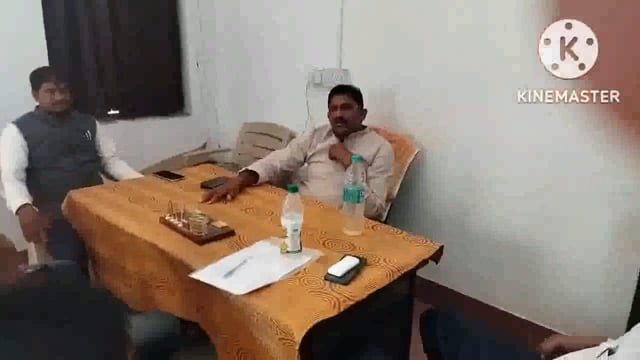 सुखाड़ सहायता राशि से वंचित किसानों का आवेदन बुधवार से लिया जाएगा, फुल्लीडुमर प्रखंड प्रमुख एवं BDO ने  दी जानकारी