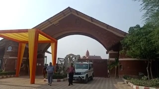 सूबे के मुख्यमंत्री  योगी आदित्यनाथ आज करेंगे ,आझईं में कृष्ण बलराम मंदिर का उद्घाटन: तैयारियां पूर्ण