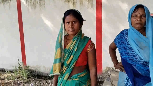 धान की कटाई करने से मना करने पर महिला को दबंगों ने पीटा#Prayagraj 