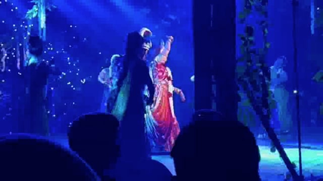 धवल चांदनी रात में सांसद मथुरा हेमामालिनी किया महारास : बांसुरी की मधुर ध्वनि से गूंजा जवाहर बाग