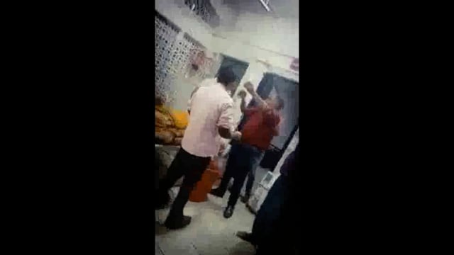 अमरपुर पुलिस के हिरासत में युवती की तबीयत बिगड़ी प्राथमिक उपचार के बाद भागलपुर रेफर