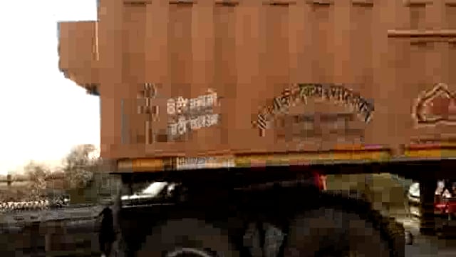 यमुना एक्सप्रेस वे के निकट पानीगांव फाटक पर लगा जाम