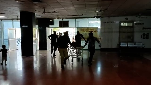 आवारा जानवर फिर बने हादसे का सबब
पुलिस अधीक्षक जालौन रवि कुमार बने देवदूत 