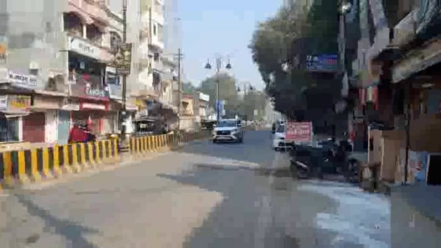 ऊर्जा मंत्री के राज शर्मा के मऊ आगमन पर नगर पालिका साफ सफाई की व्यवस्था पर जोरों से लगी