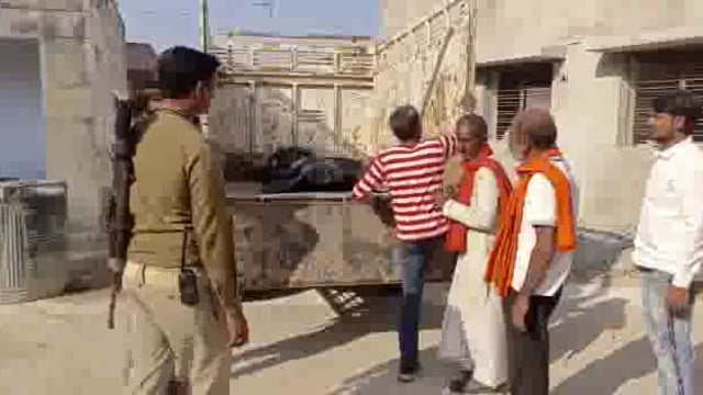 कुएँ में उतराता मिला अज्ञात युवक का शव