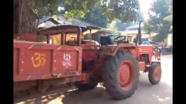 अवैध ढंग से बालू खनन कर रहे एक ट्रैक्टर को पुलिस ने किया जब्त*