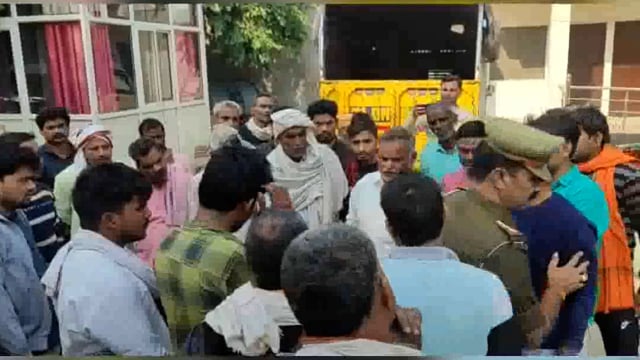 बंदरो के हमले में छत से गिर युवक की मौत