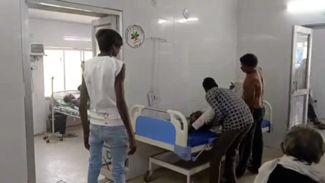 अन्ना जानवर से टकराकर बाइक सवार अधेड़ गम्भीर रूप से घायल