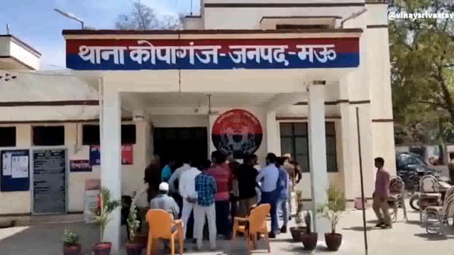 महिलाओं ने प्रधान पर आवास व शौचालय के नाम पर पैसा लेने का लगाया आरोप
