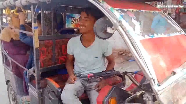 नाबालिग गाड़ी चलाने वालों पर यातायात पुलिस कर रही है कार्यवाही