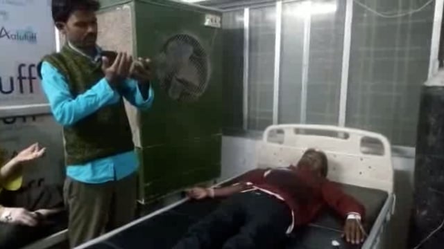 सोते समय युवक को जहरीले सर्प ने बनाया शिकार