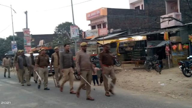 नेपाल में चुनाव व थाना क्षेत्र में शांति व्यवस्था बनाएं रखने को लेकर त्रिलोकपुर ने बिस्कोहर कस्बा व बलरामपुर बॉर्डर पर क