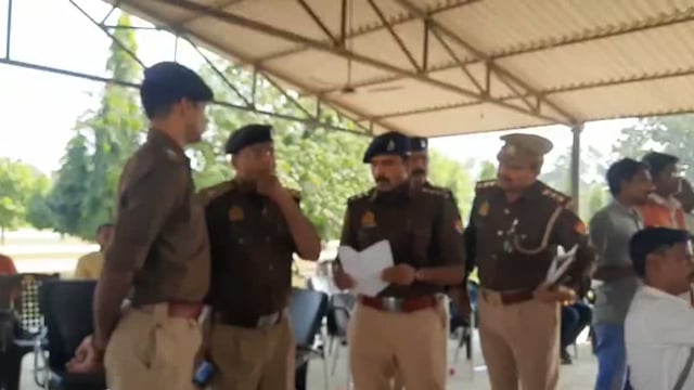 मऊ पुलिस को मिली बड़ी सफलता 71वारंटी व 4 वांछित अभियुक्तों को किया गिरफ्तार