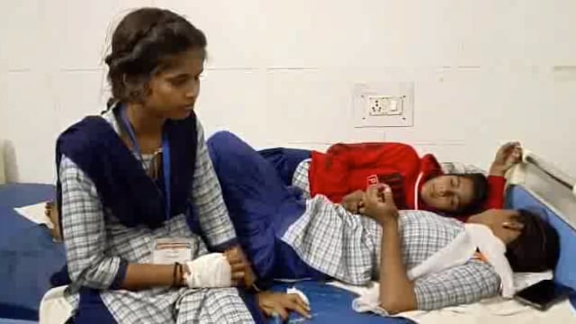 सड़क हादसे में ऑटो सवार 8 बच्चे गम्भीर रूप से घायल