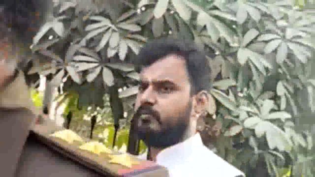 अज्ञात बदमाशों ने युवक को मारी गोली,दिनदहाड़े गोली मारने की घटना से क्षेत्र में फैली सनसनी, 
अंतू पुलिस जाँच पड़ताल जारी