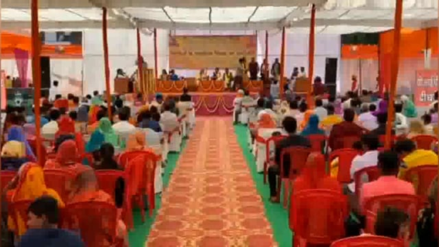 मुख्यमंत्री सामूहिक विवाह योजना के अंतर्गत जिला प्रशासन ने आठ विकास खंडों पर 170 जोड़ों को परिणय सूत्र में बांधा