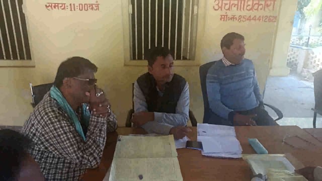 जमीनी विवाद से संबंधित आदर्श थाना सूर्यगढ़ा में लगा जनता दरबार जिसमें 3 मामले आए दो का निष्पादन कर दिया गया