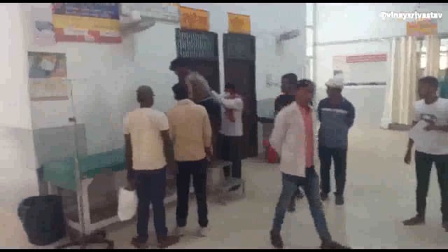 ऑटो बाइक में हुई टक्कर दो व्यक्ति गंभीर रूप से घायल