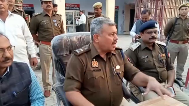 कस्बा खेर में जाम की स्थिति को लेकर एसपी ग्रामीण ने व्यापारियों के साथ की बैठक