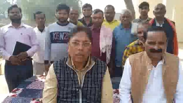 कमल किशोर कठेरिया ने समाजवादी पार्टी के प्रत्याशी श्रीमती डिंपल यादव को वोट देने की की अपील