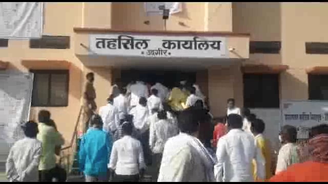पहिल्या निवडणूक प्रशिक्षणास 55 कर्मचाऱ्यांनी मारली दांडी,कारणे दाखवा नोटीस बजावणार तहसीलदार रामेश्वर गोरे