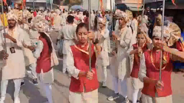 ठाकुर बांके बिहारी जी के प्राकट्य उत्सव के मौके पर धूमधाम से निकाली गई श्री हरिदास जी की बधाई विशाल शोभायात्रा।